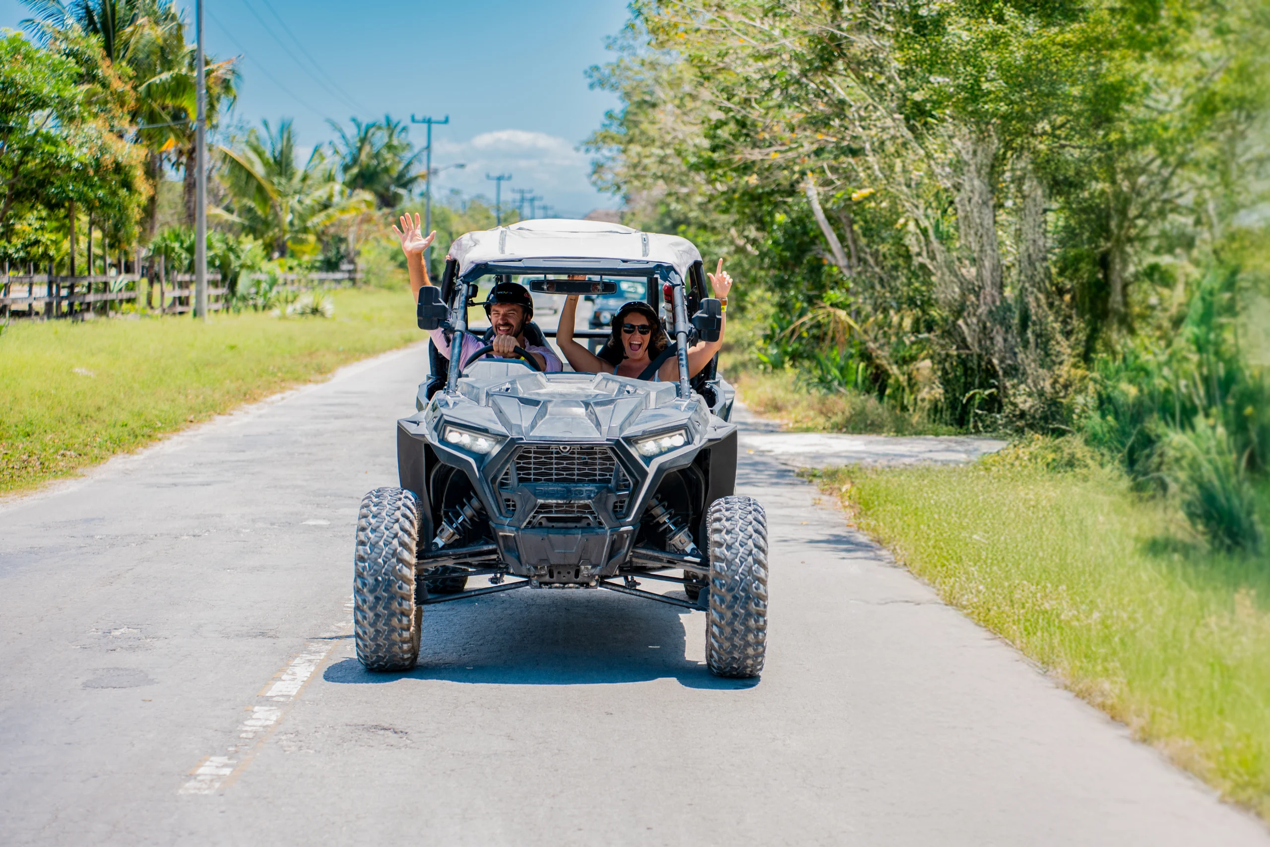 KUZA Deluxe Pass RZR Adventure Motor KUZA Deluxe Pass RZR Adventure Motor